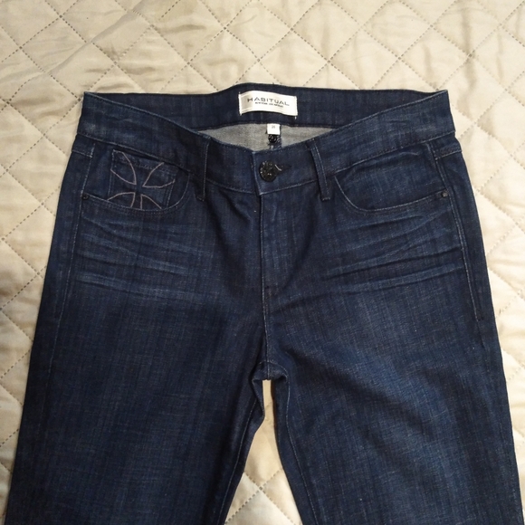 Habitual - Picture 6 of 6